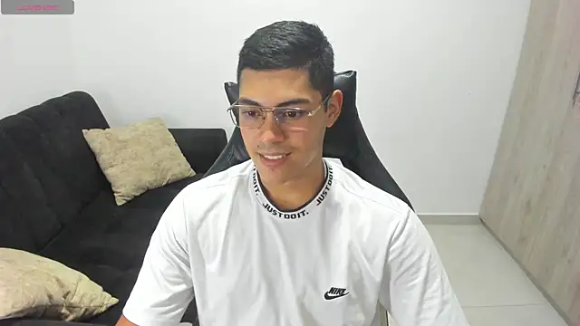 Iamdylan777 online show from 10, 2, 2025