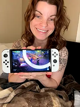 wildefaye online show from 13, 10, 2025