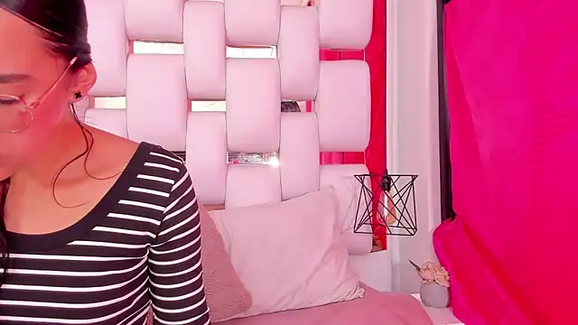 EmmyCruzZ online show from 29, 11, 2025