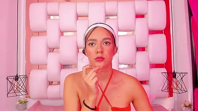 EmmyCruzZ online show from 13, 12, 2025