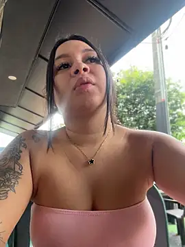 Pretty Isadora online show from 30, 11, 2025