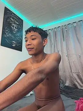 Snapshot of alejo_cute chatting on 11, 7, 2026 alejo cute online show from 11, 7, 2026