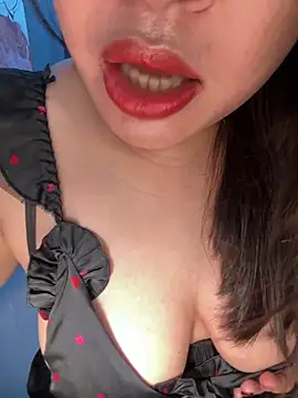Snapshot of --Lyly-- chatting on 18, 5, 2026 --Lyly-- online show from 18, 5, 2026