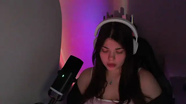 helengilmor online show from 4, 4, 2026