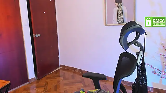 Chanelll Taylorr  online show from 10, 1, 2025