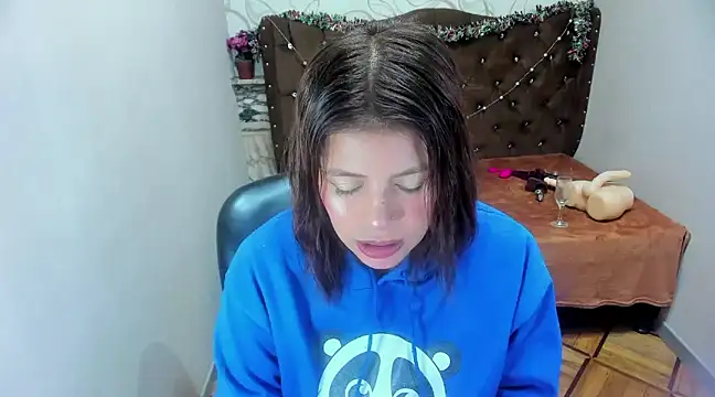 CurvyJulieth online show from 27, 12, 2024