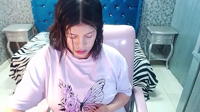 CurvyJulieth online show from 23, 9, 2025