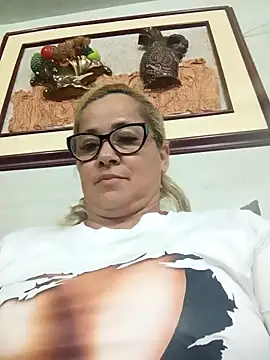 Snapshot of natally_ross21 chatting on 10, 12, 2024 natally ross21 online show from 10, 12, 2024