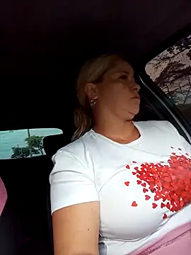 Snapshot of natally_ross21 chatting on 13, 12, 2024 natally ross21 online show from 13, 12, 2024