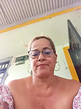 Snapshot of natally_ross21 chatting on 14, 12, 2024 natally ross21 online show from 14, 12, 2024