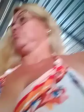 Snapshot of natally_ross21 chatting on 1, 1, 2025 natally ross21 online show from 1, 1, 2025