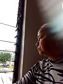 Snapshot of natally_ross21 chatting on 4, 1, 2025 natally ross21 online show from 4, 1, 2025