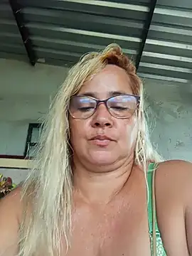 Snapshot of natally_ross21 chatting on 7, 1, 2025 natally ross21 online show from 7, 1, 2025