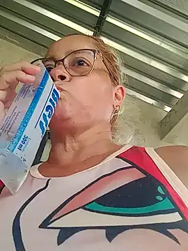 Snapshot of natally_ross21 chatting on 8, 1, 2025 natally ross21 online show from 8, 1, 2025