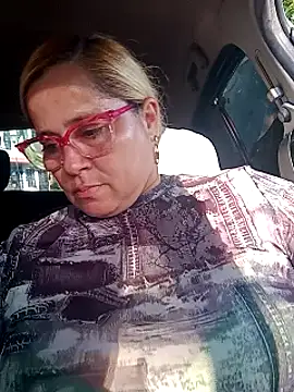 Snapshot of natally_ross21 chatting on 1, 2, 2025 natally ross21 online show from 1, 2, 2025