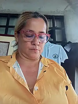 Snapshot of natally_ross21 chatting on 11, 2, 2025 natally ross21 online show from 11, 2, 2025