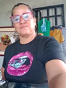 Snapshot of natally_ross21 chatting on 18, 2, 2025 natally ross21 online show from 18, 2, 2025