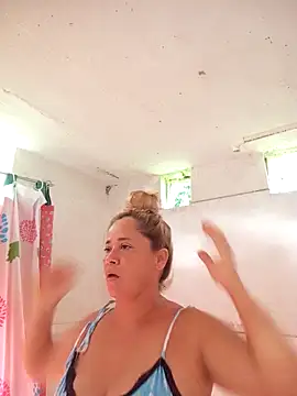 Snapshot of natally_ross21 chatting on 18, 10, 2025 natally ross21 online show from 18, 10, 2025