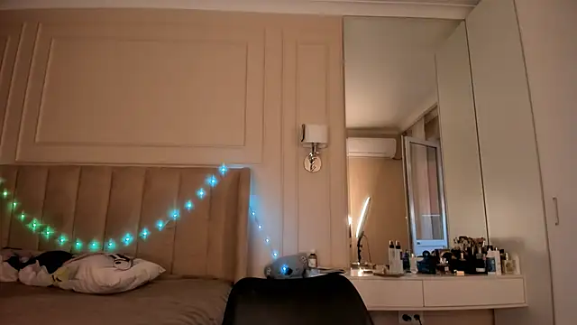 Snapshot of melissa_yamazaki chatting on 25, 11, 2025 melissa yamazaki online show from 25, 11, 2025