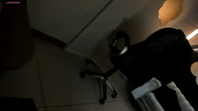 Snapshot of VictoriaMilan_ chatting on 1, 2, 2025 VictoriaMilan online show from 1, 2, 2025