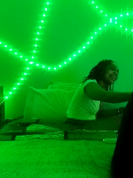 Twisted Redd online show from 29, 12, 2024