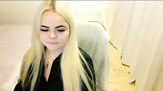 lovely-eyes online show from 31, 1, 2025