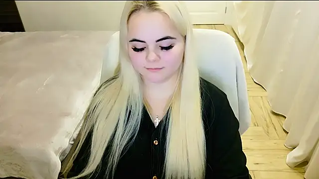 lovely-eyes online show from 13, 2, 2025