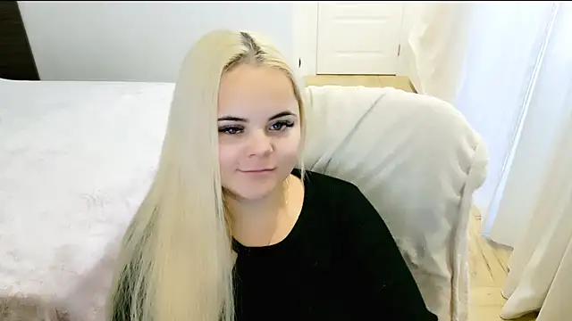 lovely-eyes online show from 19, 3, 2025