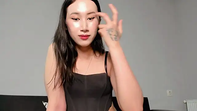 Snapshot of asian_kiya chatting on 19, 11, 2025 asian kiya online show from 19, 11, 2025