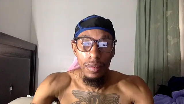 Snapshot of KingDerRico chatting on 11, 10, 2025 KingDerRico online show from 11, 10, 2025