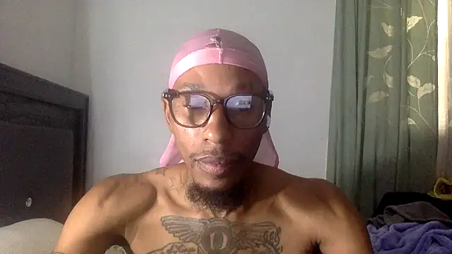 Snapshot of KingDerRico chatting on 12, 10, 2025 KingDerRico online show from 12, 10, 2025