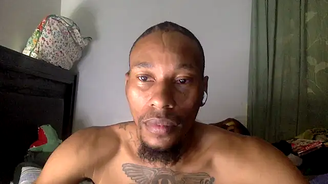 Snapshot of KingDerRico chatting on 28, 10, 2025 KingDerRico online show from 28, 10, 2025