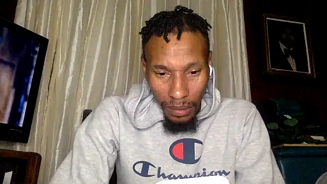 Snapshot of KingDerRico chatting on 8, 11, 2025 KingDerRico online show from 8, 11, 2025