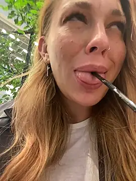 Snapshot of Sweet___Emily chatting on 11, 12, 2024 Sweet Emily online show from 11, 12, 2024