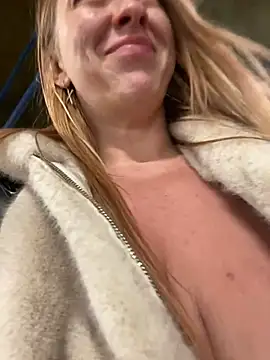 Snapshot of Sweet___Emily chatting on 18, 12, 2024 Sweet Emily online show from 18, 12, 2024