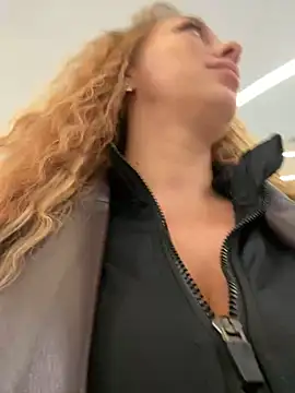 Snapshot of Sweet___Emily chatting on 23, 12, 2024 Sweet Emily online show from 23, 12, 2024