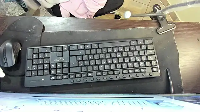 Amy Walker online show from 25, 3, 2026