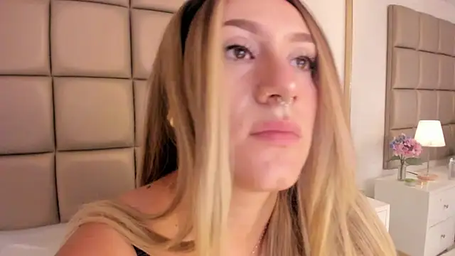 Emily robertss online show from 28, 2, 2025