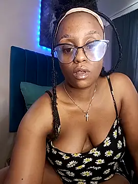 Queen-Chocolate online show from 22, 12, 2025