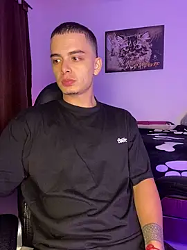 Snapshot of danny_42027 chatting on 9, 1, 2025 danny 42027 online show from 9, 1, 2025