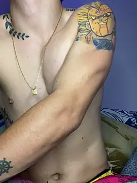 Snapshot of danny_42027 chatting on 4, 3, 2025 danny 42027 online show from 4, 3, 2025