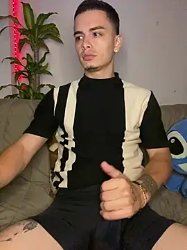 Snapshot of danny_42027 chatting on 5, 3, 2025 danny 42027 online show from 5, 3, 2025