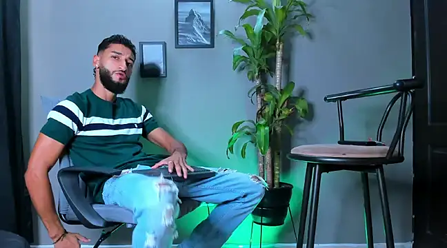 Snapshot of Damian_022 chatting on 10, 1, 2025 Damian 022 online show from 10, 1, 2025