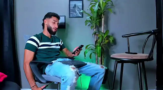 Snapshot of Damian_022 chatting on 11, 1, 2025 Damian 022 online show from 11, 1, 2025