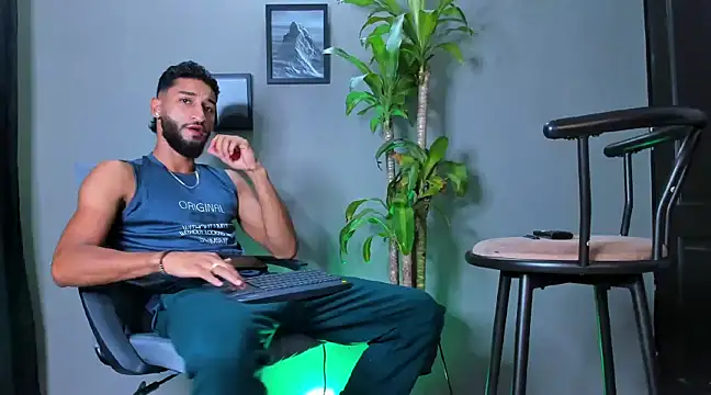 Snapshot of Damian_022 chatting on 20, 1, 2025 Damian 022 online show from 20, 1, 2025