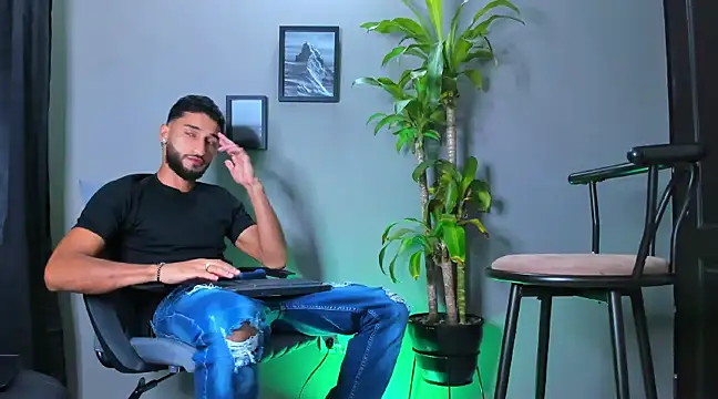 Snapshot of Damian_022 chatting on 22, 2, 2025 Damian 022 online show from 22, 2, 2025