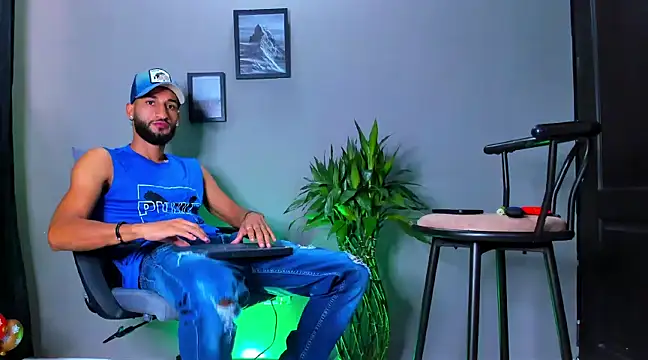 Snapshot of Damian_022 chatting on 12, 3, 2025 Damian 022 online show from 12, 3, 2025