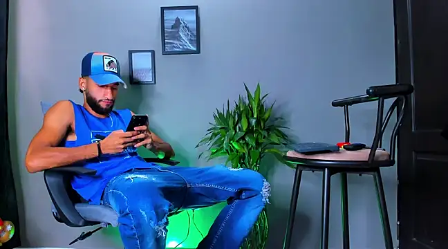 Snapshot of Damian_022 chatting on 12, 3, 2025 Damian 022 online show from 12, 3, 2025