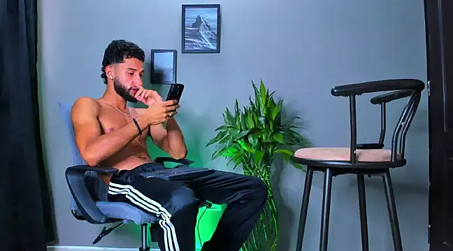 Snapshot of Damian_022 chatting on 19, 3, 2025 Damian 022 online show from 19, 3, 2025