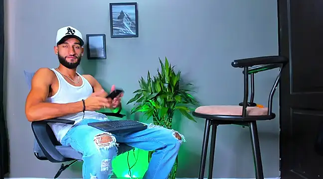 Snapshot of Damian_022 chatting on 20, 3, 2025 Damian 022 online show from 20, 3, 2025